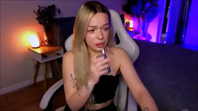 Lily Yin online show from February 26, 2026, 5:50 am