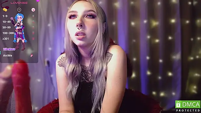Snapshot of JustMeowGirl chatting on December 2, 2024, 8:30 am JustMeowGirl online show from December 2, 2024, 8:30 am