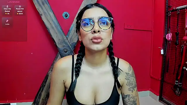 Foxy Assh  online show from June 23, 2026, 6:33 am