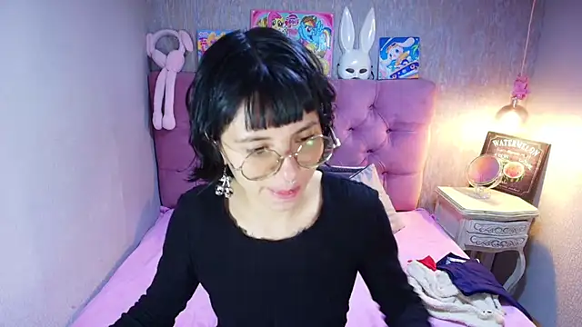 charlottemoonxz online show from March 16, 2026, 6:56 pm