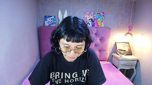 Snapshot of charlottemoonxz chatting on May 20, 2026, 6:03 pm charlottemoonxz online show from May 20, 2026, 6:03 pm