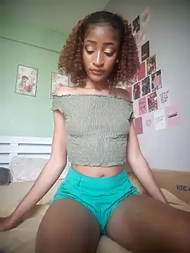 GoddessVee online show from November 2, 2025, 8:39 am