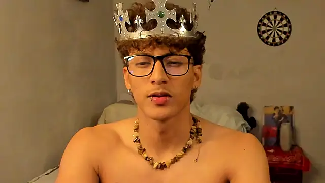 Snapshot of Ivano_joness chatting on January 30, 2025, 6:24 am Ivano joness online show from January 30, 2025, 6:24 am