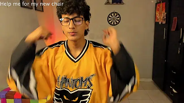 Snapshot of Ivano_joness chatting on March 10, 2025, 6:16 am Ivano joness online show from March 10, 2025, 6:16 am