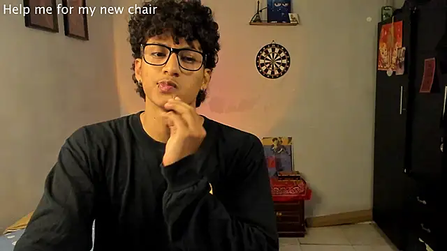 Snapshot of Ivano_joness chatting on March 22, 2025, 4:56 am Ivano joness online show from March 22, 2025, 4:56 am