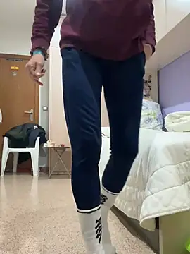 Snapshot of Kamaleonix chatting on February 21, 2026, 9:27 pm Kamaleonix online show from February 21, 2026, 9:27 pm