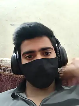 Snapshot of 12ashujii chatting on March 28, 2026, 10:26 am 12ashujii online show from March 28, 2026, 10:26 am