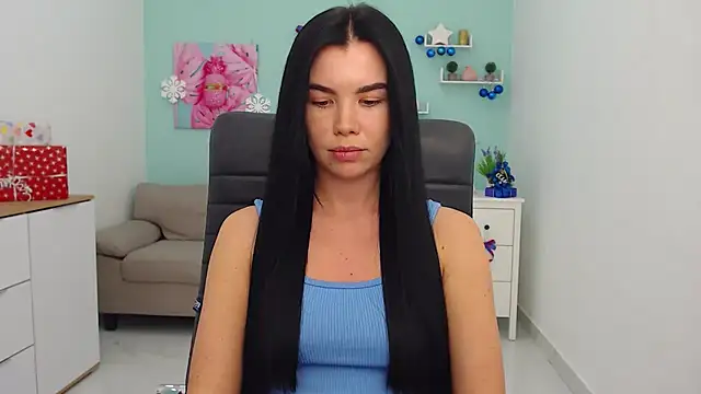 MadisonGomes online show from January 9, 2025, 9:37 am