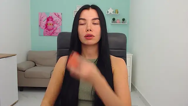 MadisonGomes online show from January 21, 2025, 12:39 pm
