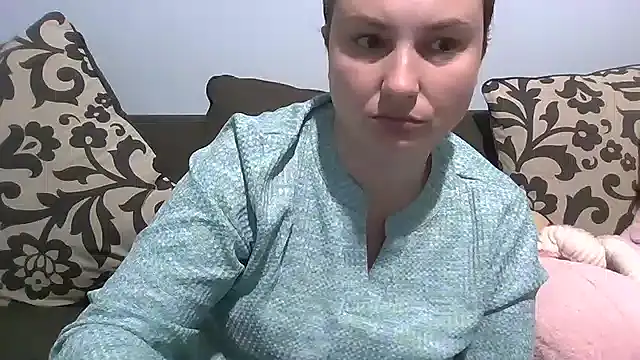 Snapshot of MilfyMrsRobinson chatting on February 3, 2026, 12:10 pm MilfyMrsRobinson online show from February 3, 2026, 12:10 pm