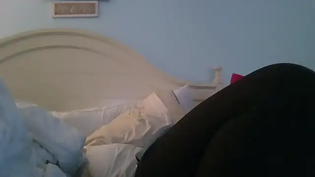 Snapshot of MilfyMrsRobinson chatting on February 9, 2026, 12:20 pm MilfyMrsRobinson online show from February 9, 2026, 12:20 pm