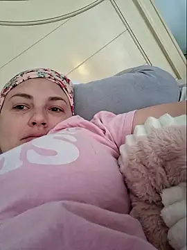 Snapshot of MilfyMrsRobinson chatting on February 12, 2026, 4:13 pm MilfyMrsRobinson online show from February 12, 2026, 4:13 pm