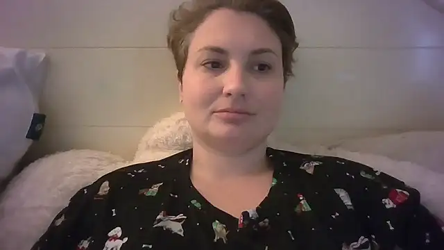 Snapshot of MilfyMrsRobinson chatting on February 20, 2026, 1:44 pm MilfyMrsRobinson online show from February 20, 2026, 1:44 pm