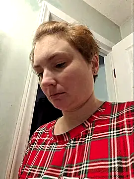 Snapshot of MilfyMrsRobinson chatting on February 27, 2026, 3:23 pm MilfyMrsRobinson online show from February 27, 2026, 3:23 pm