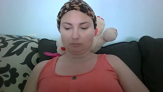 MilfyMrsRobinson online show from June 5, 2026, 2:45 pm