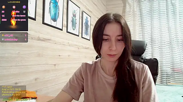 Wowpornoo online show from March 5, 2025, 5:29 pm