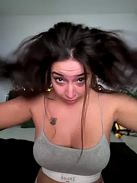 KimArts online show from October 1, 2025, 3:51 pm