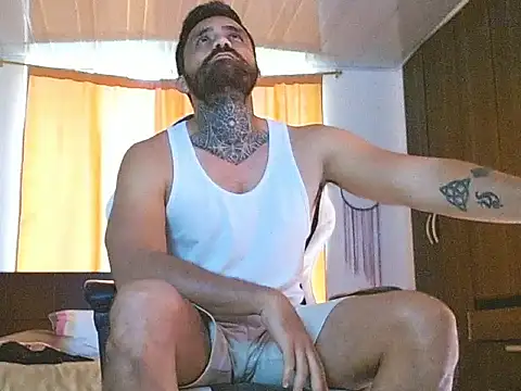 aronmiller404 online show from January 10, 2025, 10:15 pm