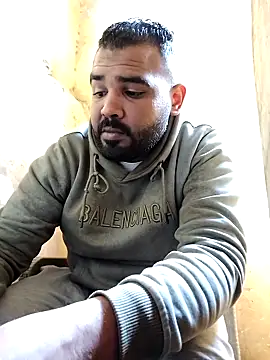 Snapshot of ListedLoin chatting on January 29, 2025, 8:18 am ListedLoin online show from January 29, 2025, 8:18 am