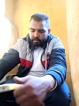 Snapshot of ListedLoin chatting on February 12, 2025, 1:37 pm ListedLoin online show from February 12, 2025, 1:37 pm