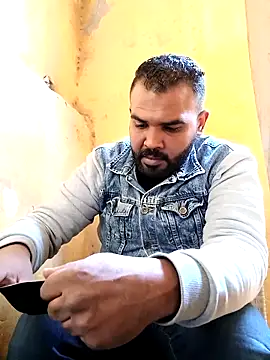 Snapshot of ListedLoin chatting on February 24, 2025, 9:00 am ListedLoin online show from February 24, 2025, 9:00 am