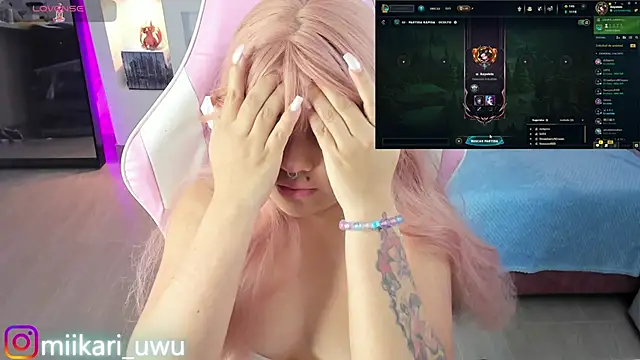 Snapshot of Ahri_Elderwood chatting on January 9, 2025, 7:10 am Ahri Elderwood online show from January 9, 2025, 7:10 am