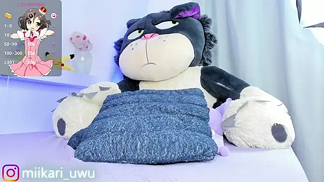 Snapshot of Ahri_Elderwood chatting on February 4, 2025, 7:18 am Ahri Elderwood online show from February 4, 2025, 7:18 am