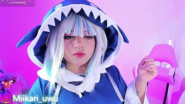 Snapshot of Ahri_Elderwood chatting on January 13, 2026, 5:24 am Ahri Elderwood online show from January 13, 2026, 5:24 am