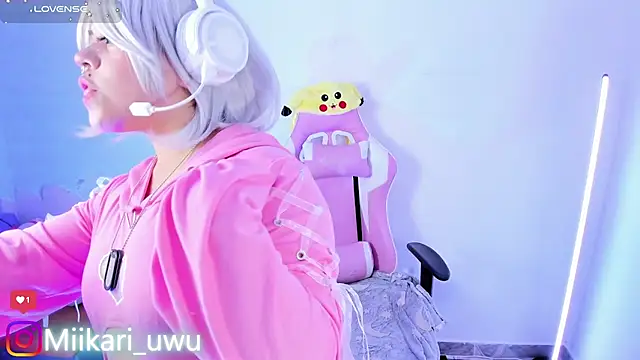 Snapshot of Ahri_Elderwood chatting on February 13, 2026, 4:08 am Ahri Elderwood online show from February 13, 2026, 4:08 am