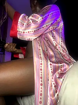 Snapshot of prettymelanin chatting on October 19, 2025, 10:21 pm prettymelanin online show from October 19, 2025, 10:21 pm