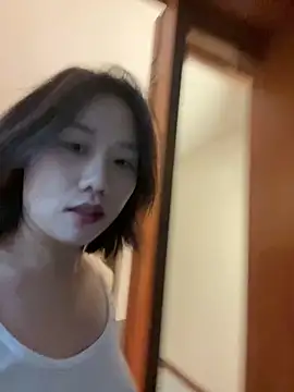 Eliza-E online show from March 31, 2026, 12:49 pm