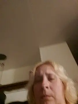 Icedcoffee2024 online show from October 17, 2025, 12:47 am