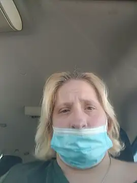 Snapshot of Icedcoffee2024 chatting on November 7, 2025, 7:36 pm Icedcoffee2024 online show from November 7, 2025, 7:36 pm