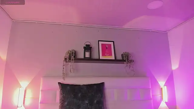 sofi bakerr online show from April 14, 2026, 11:38 am