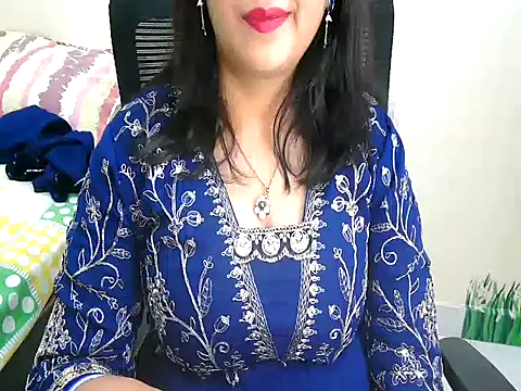 Snapshot of Inviting_Aanya chatting on October 25, 2025, 2:41 am Inviting Aanya online show from October 25, 2025, 2:41 am