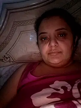 sarahhh1987 online show from January 8, 2026, 8:11 pm