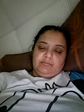 sarahhh1987 online show from January 9, 2026, 8:43 pm