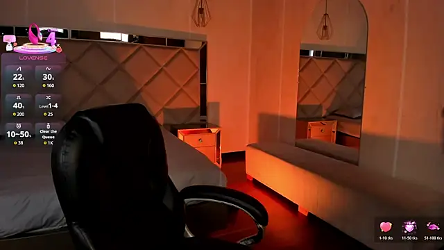 ViolettHansson online show from March 17, 2026, 6:44 pm