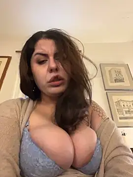 holyeroticss online show from December 5, 2024, 3:50 pm