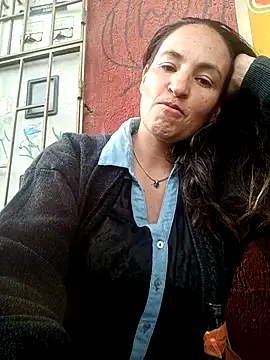 Divalive 28 online show from October 24, 2025, 6:37 pm