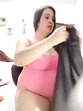 lunanataly online show from February 8, 2025, 10:40 pm