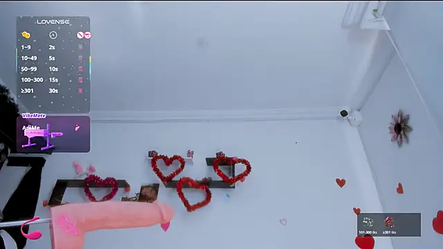 Alyson0001 online show from March 4, 2026, 7:42 pm