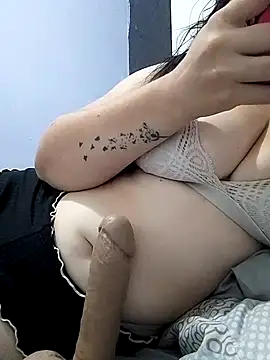 Snapshot of carol_m0 chatting on December 7, 2024, 1:07 pm carol m0 online show from December 7, 2024, 1:07 pm