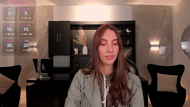 Snapshot of AnaisNin chatting on October 31, 2025, 3:18 am AnaisNin online show from October 31, 2025, 3:18 am