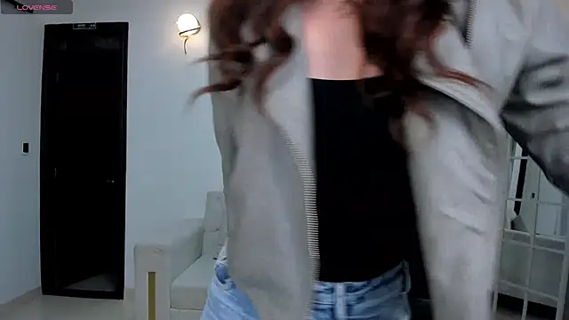 Snapshot of AnaisNin chatting on November 27, 2025, 2:57 am AnaisNin online show from November 27, 2025, 2:57 am