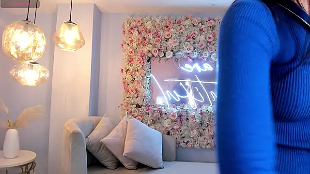 Snapshot of AnaisNin chatting on February 19, 2026, 11:06 am AnaisNin online show from February 19, 2026, 11:06 am