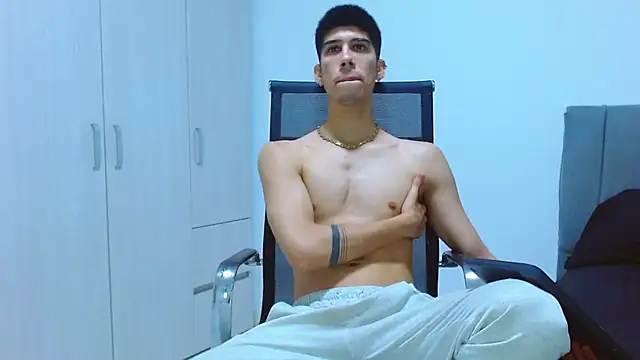 jhony-sex online show from September 11, 2025, 6:57 am