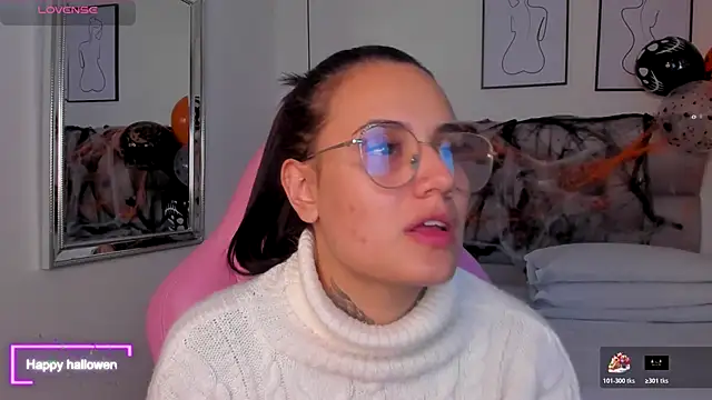 Susan-Sweet-7 online show from October 24, 2025, 10:28 pm