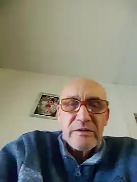 Snapshot of tino66 chatting on October 17, 2025, 8:22 pm tino66 online show from October 17, 2025, 8:22 pm