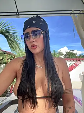 Snapshot of Alexandra_duque chatting on October 26, 2025, 8:26 pm Alexandra duque online show from October 26, 2025, 8:26 pm